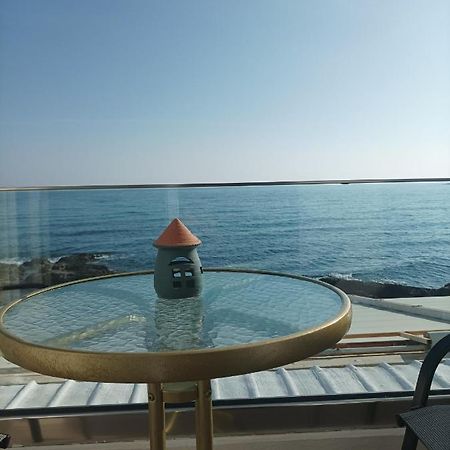 Beachfront Apartment Rethymno Eksteriør bilde